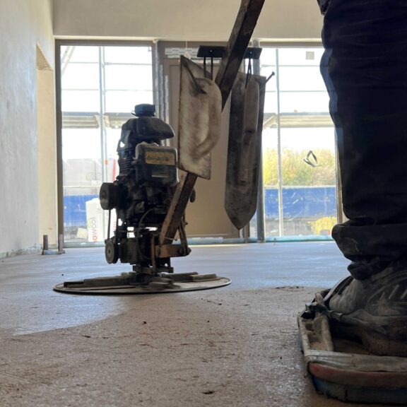 Just Böden, Ernst Just, Estricharbeiten, Zementestrich, Fließestrich, Schnellestrich, Dämmung, Epoxid